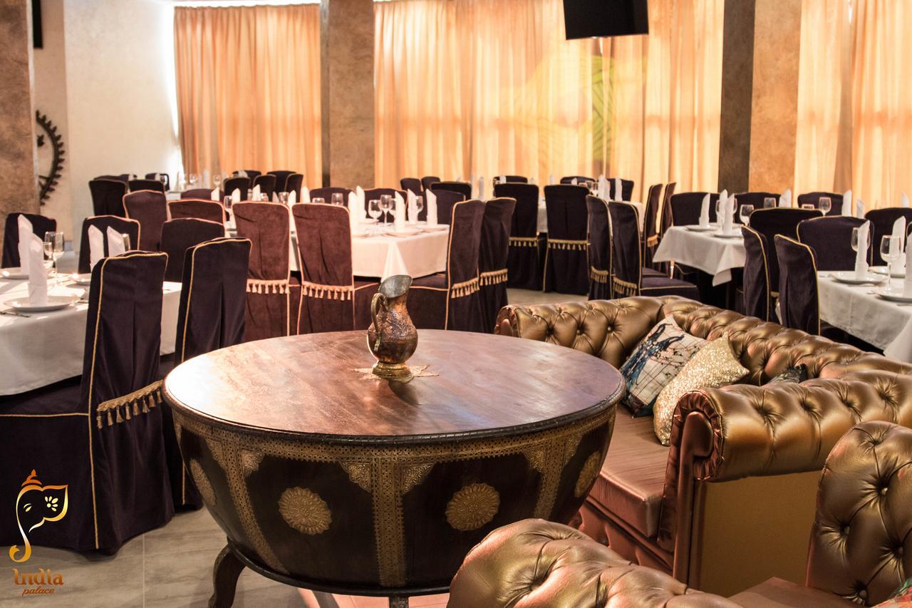 India Palace Hotel Charkov Buitenkant foto